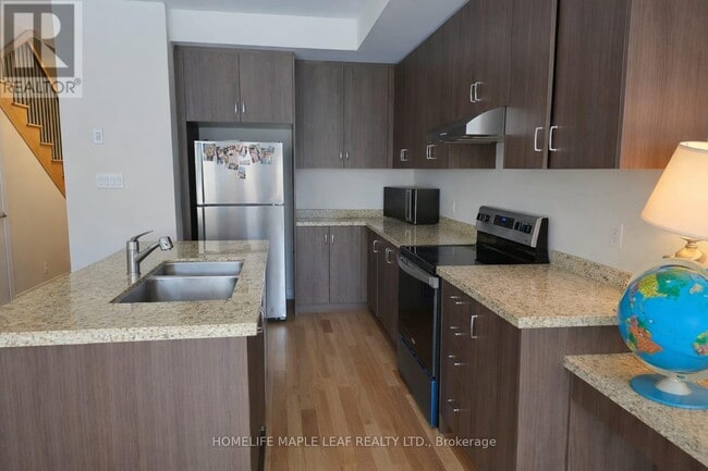 Building Photo - 1392 National Cmn