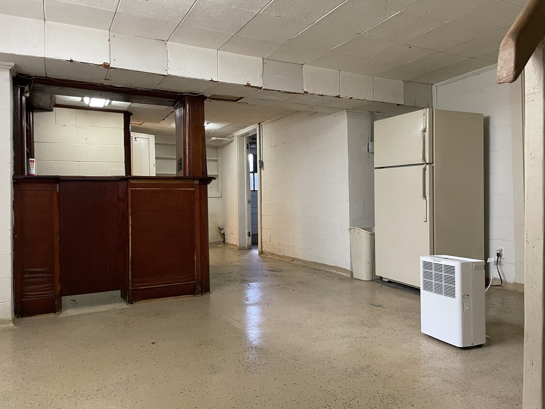 Primary Photo - 1110 W 3rd St