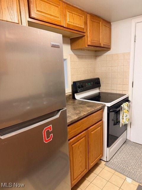 Foto del edificio - 6930 Carriage Hill Dr