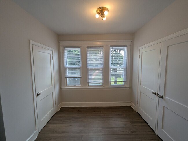 Foto del edificio - Detached Home - Oak Lane