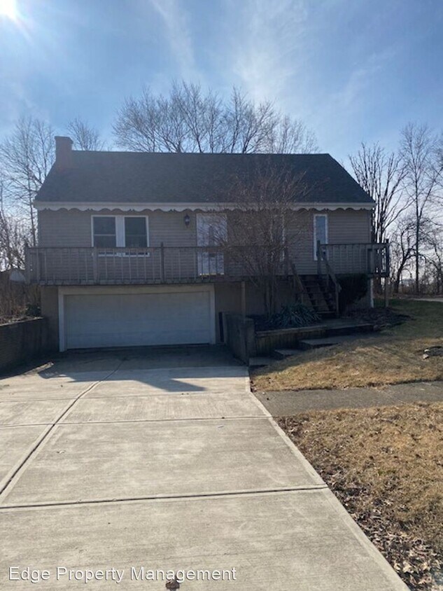 178 Valley Cir, Elyria, OH 44035 House Rental in Elyria, OH