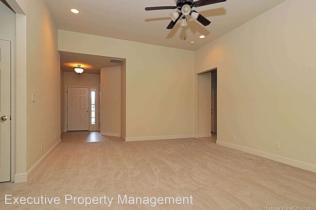 Building Photo - 2797-2797 Lynwood Hills Dr