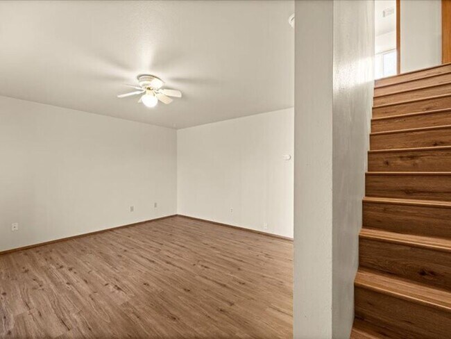 Foto del edificio - 400 S Morain St