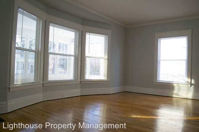 Foto del edificio - 644 Fuller Ave SE