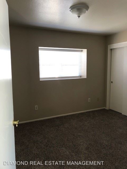 Foto del edificio - 3001 Brookside Dr