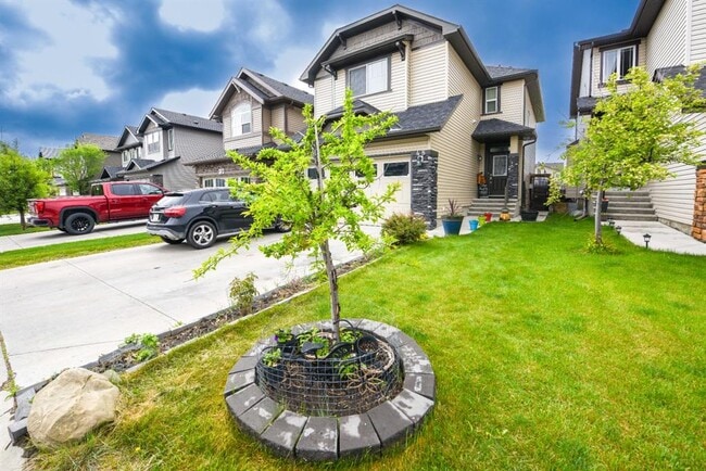 Building Photo - 48 Skyview Springs Cres NE