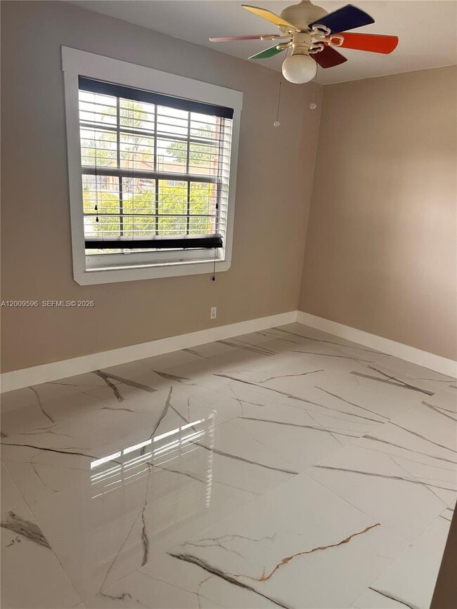 Foto del edificio - 3614 Everglades Rd