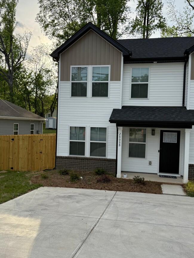 Building Photo - 2808 Old Steele Creek Rd