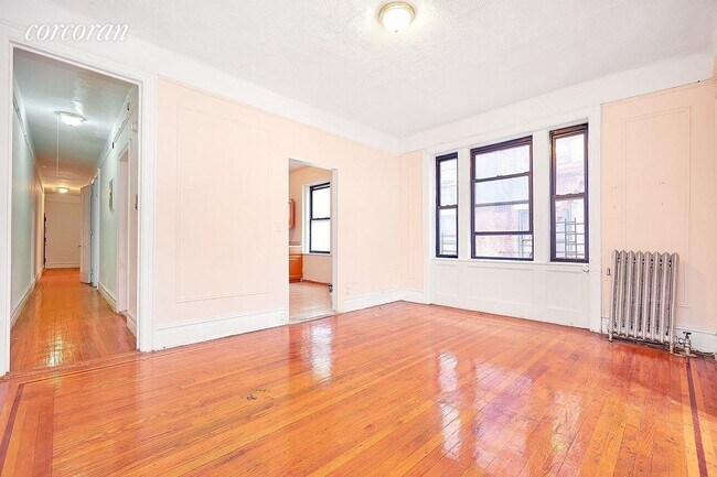 Building Photo - 409 W 129th St