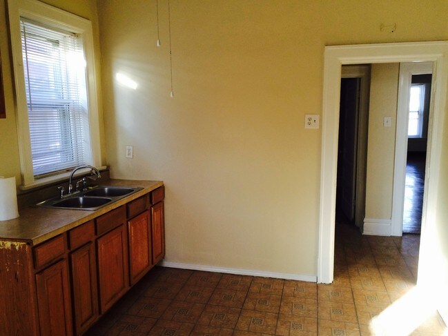 Foto del edificio - 4010 Sullivan Ave