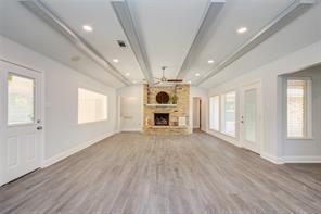Building Photo - 639 Ames St