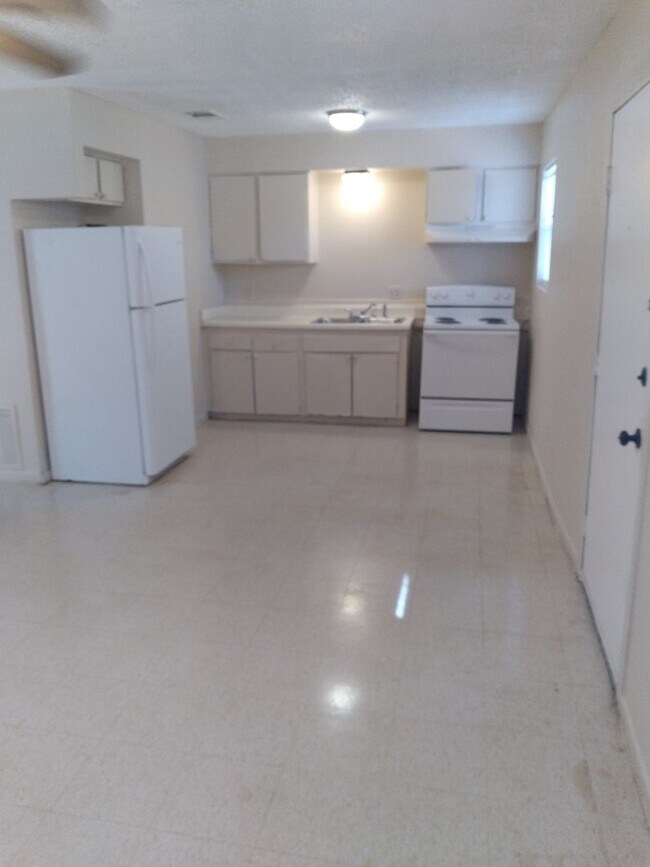 Foto del edificio - 950 Weaver St
