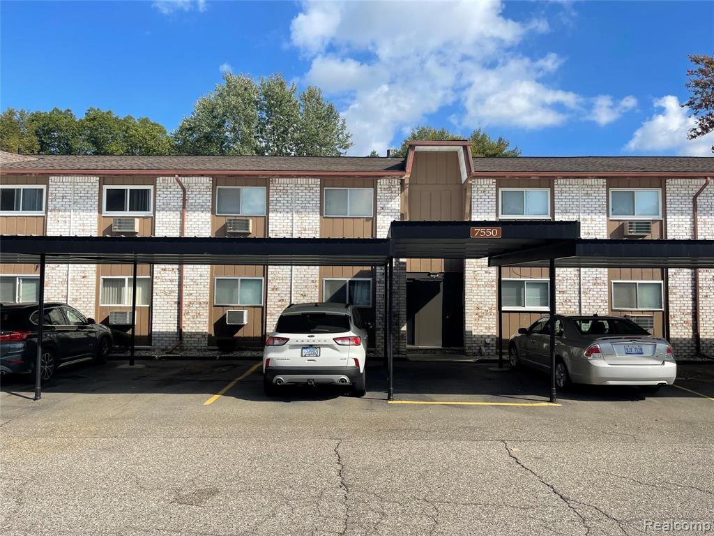 Primary Photo - 7550 Woodview St