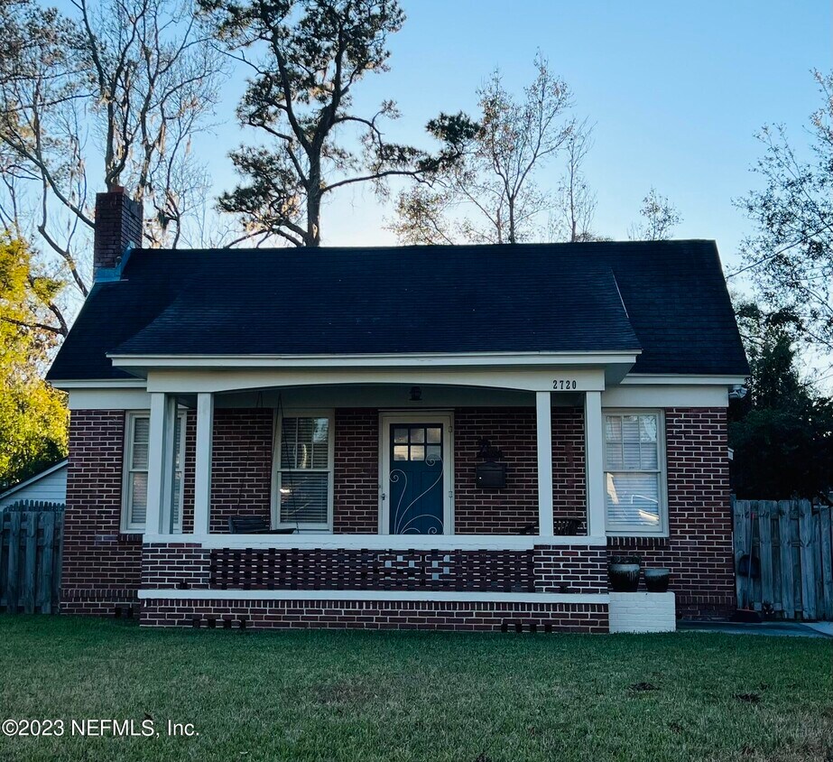 2720 Thornwood Ln, Jacksonville, FL 32207 House Rental in