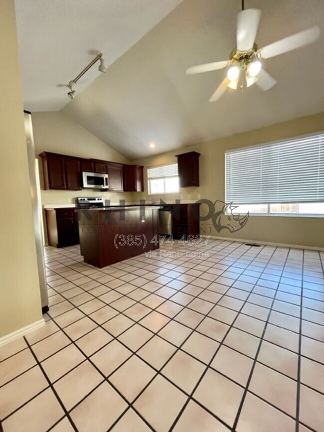 Foto del edificio - 10319 Ashley Park Dr