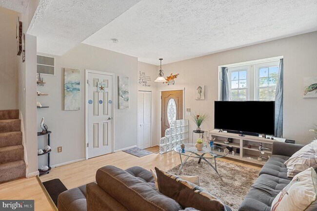 Building Photo - 107 Highshire Ct