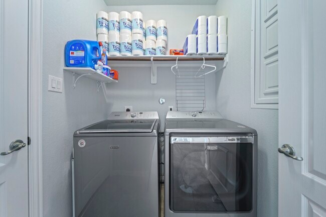 Foto del edificio - 1707 Benbrook Hollow Ln