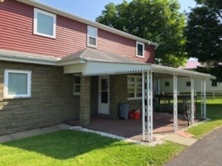 Foto del edificio - Renovated 3-Bedroom Home with Detached Gar...
