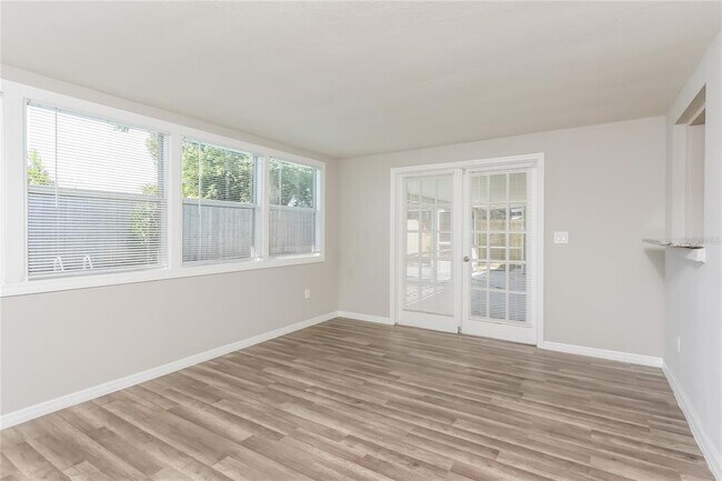 Foto del edificio - 6232 Murdock Ave