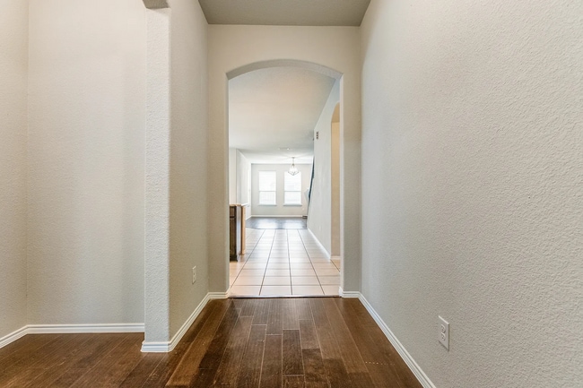 Photo - 1900 Outpost Creek Ln House