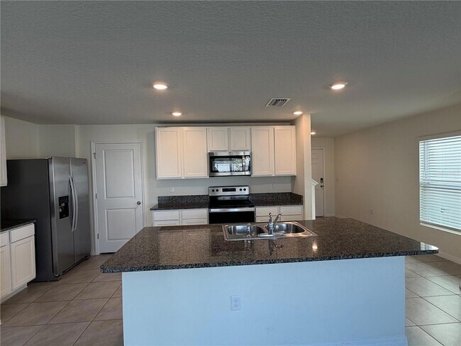 Foto del edificio - 12072 Downy Birch Dr