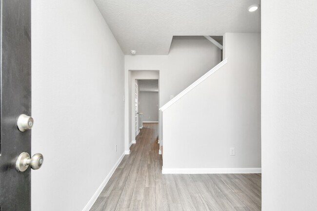 Building Photo - 1361 Rd 5102