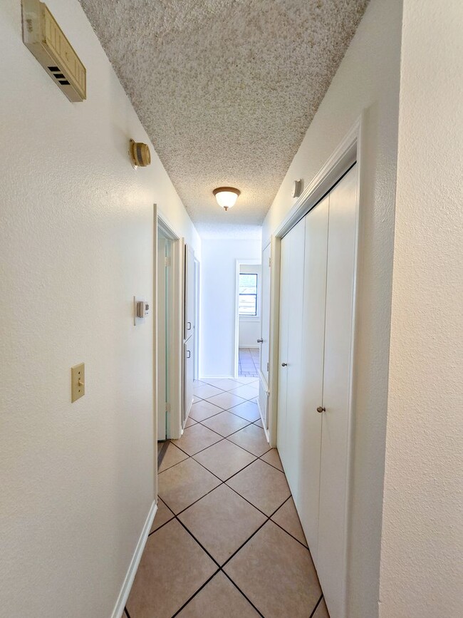 Foto del edificio - 3 Bedroom 2 Bath Home In Shawnee