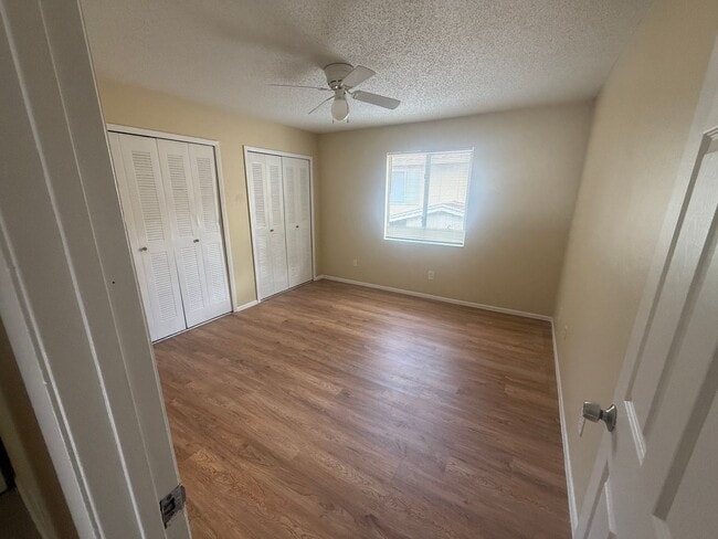 Building Photo - 213 S Moss Rd