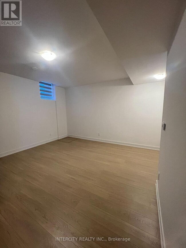 Building Photo - 19 Desiree Pl