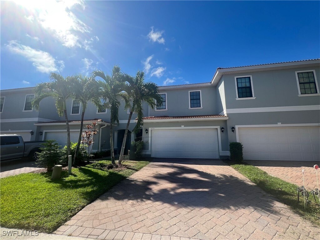 Foto principal - 14780 Sutherland Ave