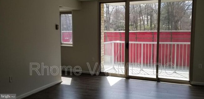 Building Photo - 2500 N Van Dorn St