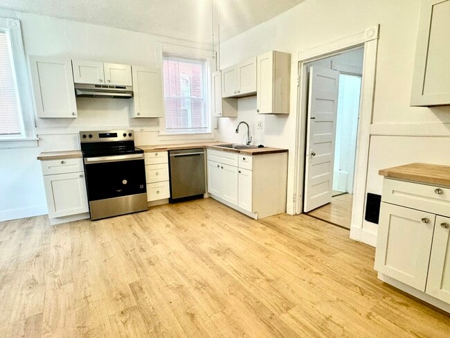 Building Photo - 4216-4218 Arsenal Street, Unit 4218