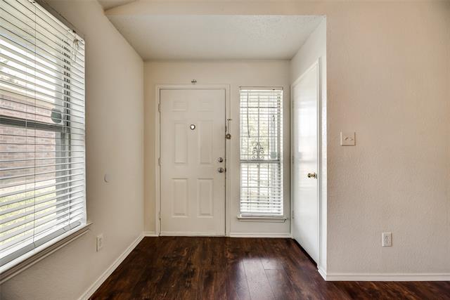 Foto del edificio - 10340 Blackjack Oaks Dr