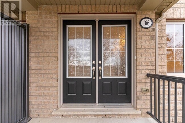 Photo du bâtiment - 166 Britannia Ave W