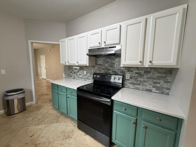 Building Photo - 2457 Lakeview Dr S