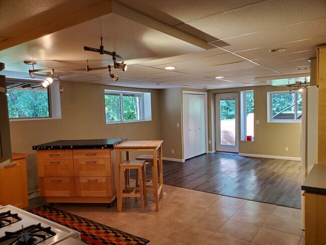 OPEN CONCEPT KITCHEN-LIVING AREA - 2071 Skyway Dr