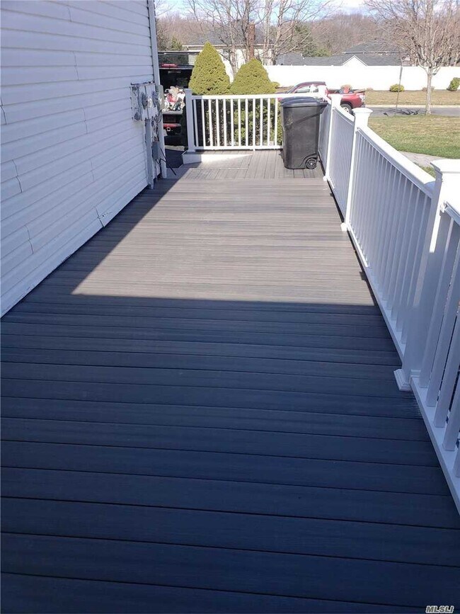 1 Park Woods Ln Unit 3, Kings Park, NY 11754 Room for Rent in Kings