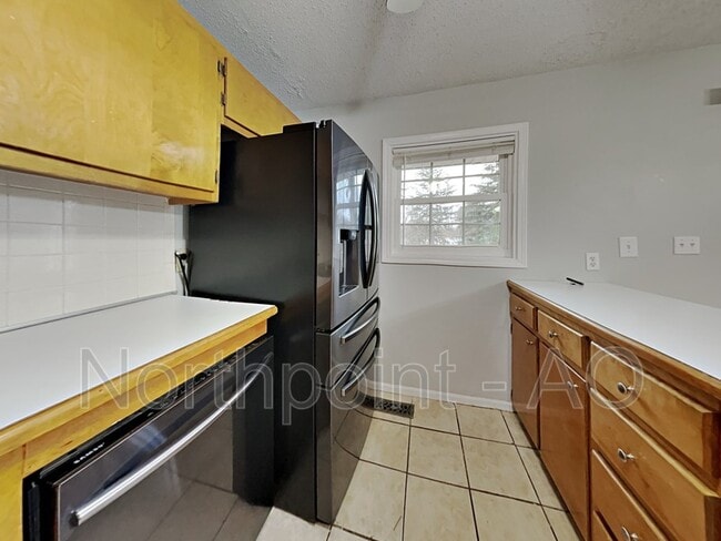 Building Photo - 18607 E Susquehanna Ridge