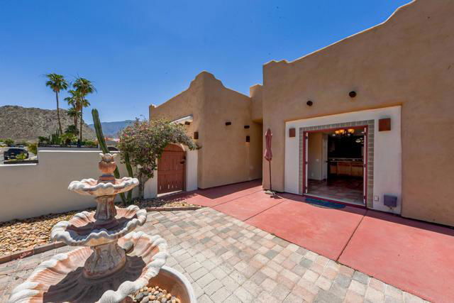 Foto del edificio - 54355 Eisenhower Dr