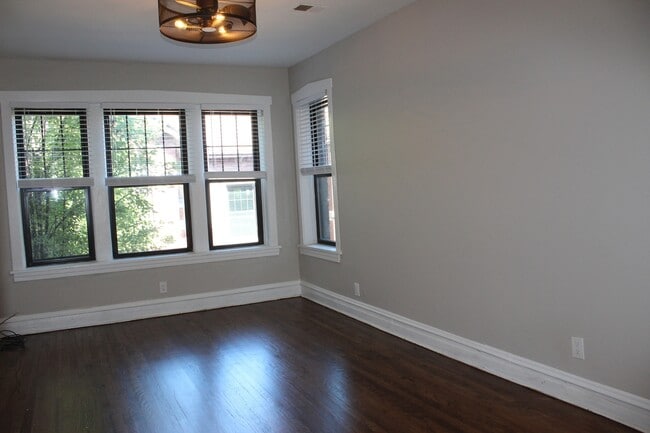 Building Photo - 5024 N Winthrop Ave