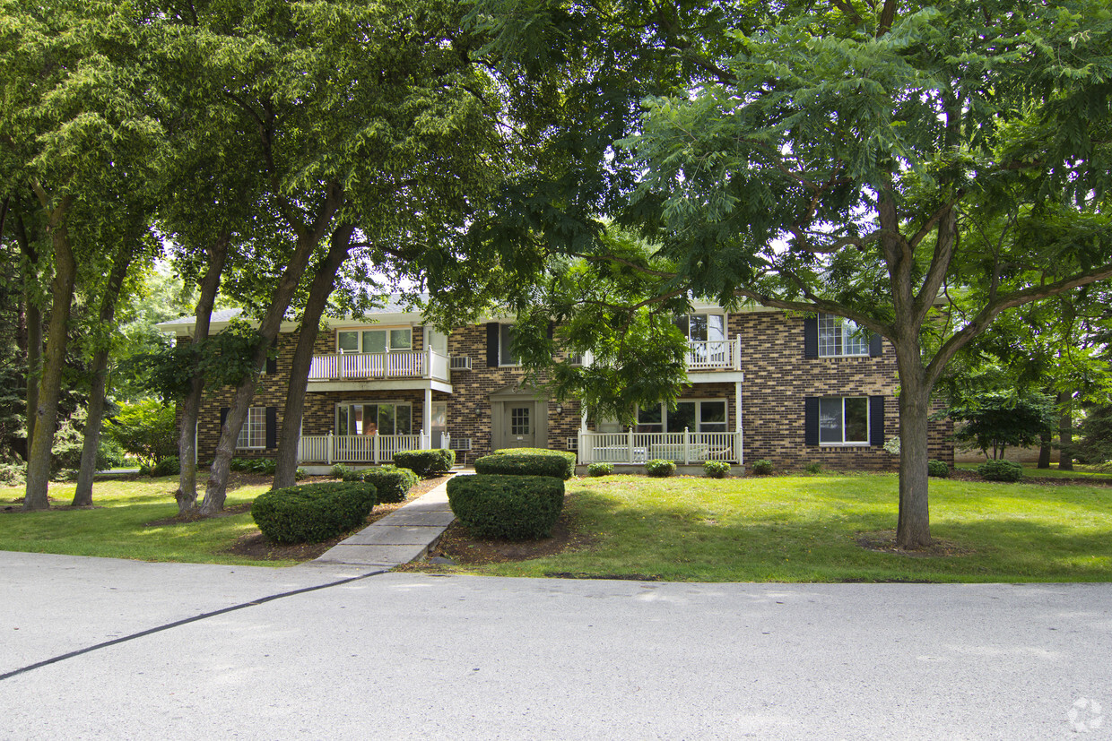 Building Photo - 106 Linden Ln