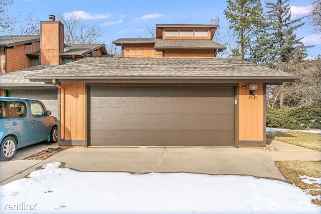 Building Photo - 1901 Winterberry Way