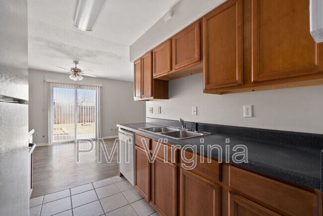 Foto del edificio - 1512 Sangaree Cir