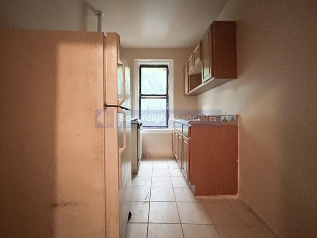 Foto del edificio - 1181 E 214th St