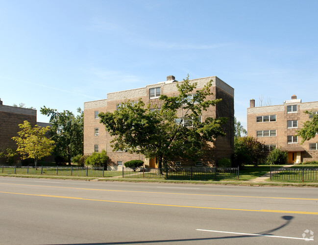Foto del edificio - 2000 Delaware Apartments