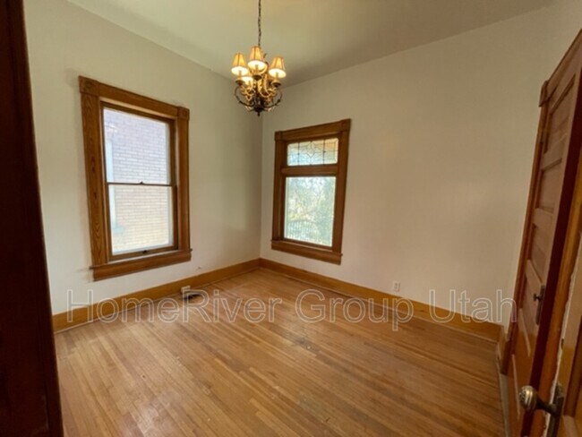 Foto del edificio - 583 E 6th Ave