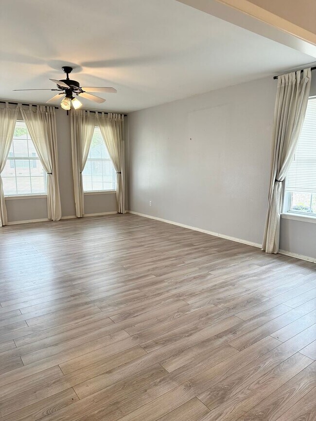 Foto del edificio - 2 Bedroom Home in Lindale ISD!