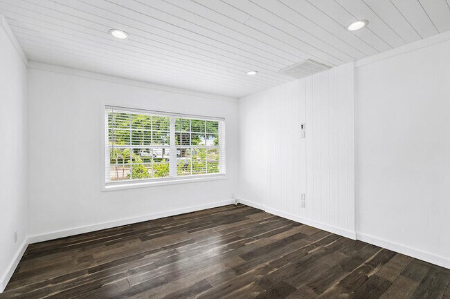 Foto del edificio - 4615 Garden Ave