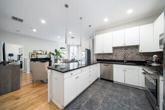 Building Photo - 1201 Adams St