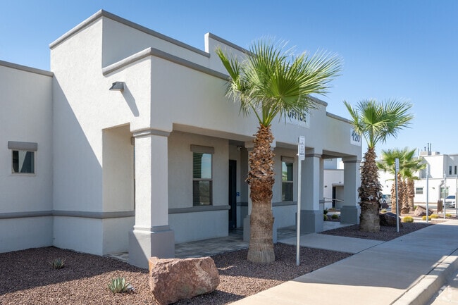 Building Photo - Nevarez Palms